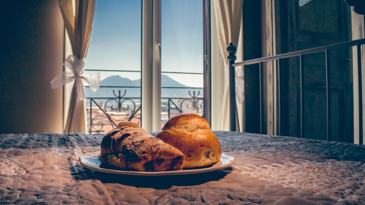 مبيت وإفطار نابولي La Peonia المظهر الخارجي الصورة